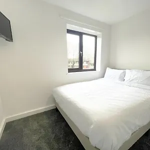 https://homely-room-with-smart-tv.brighton-hotels-england.com