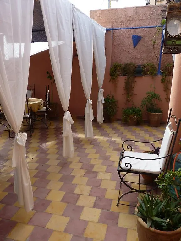 マラケシュChez Axia Marrakechアパートメント ホームステイ マラケシュ
